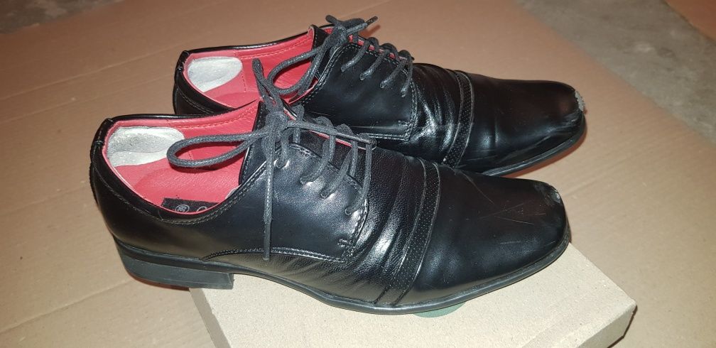 Buty na komunię, wesele itp, eleganckie czarne