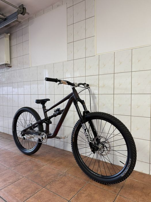Specialized status slopeduro s2 industry nine dirt enduro rower hope