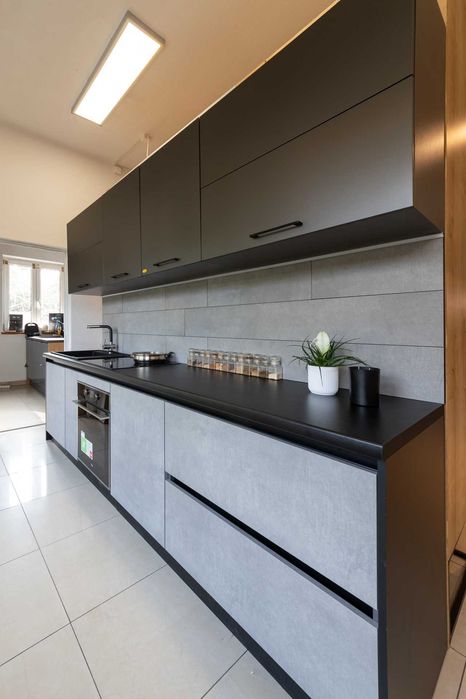 Nowoczesna kuchnia , akryl czarny