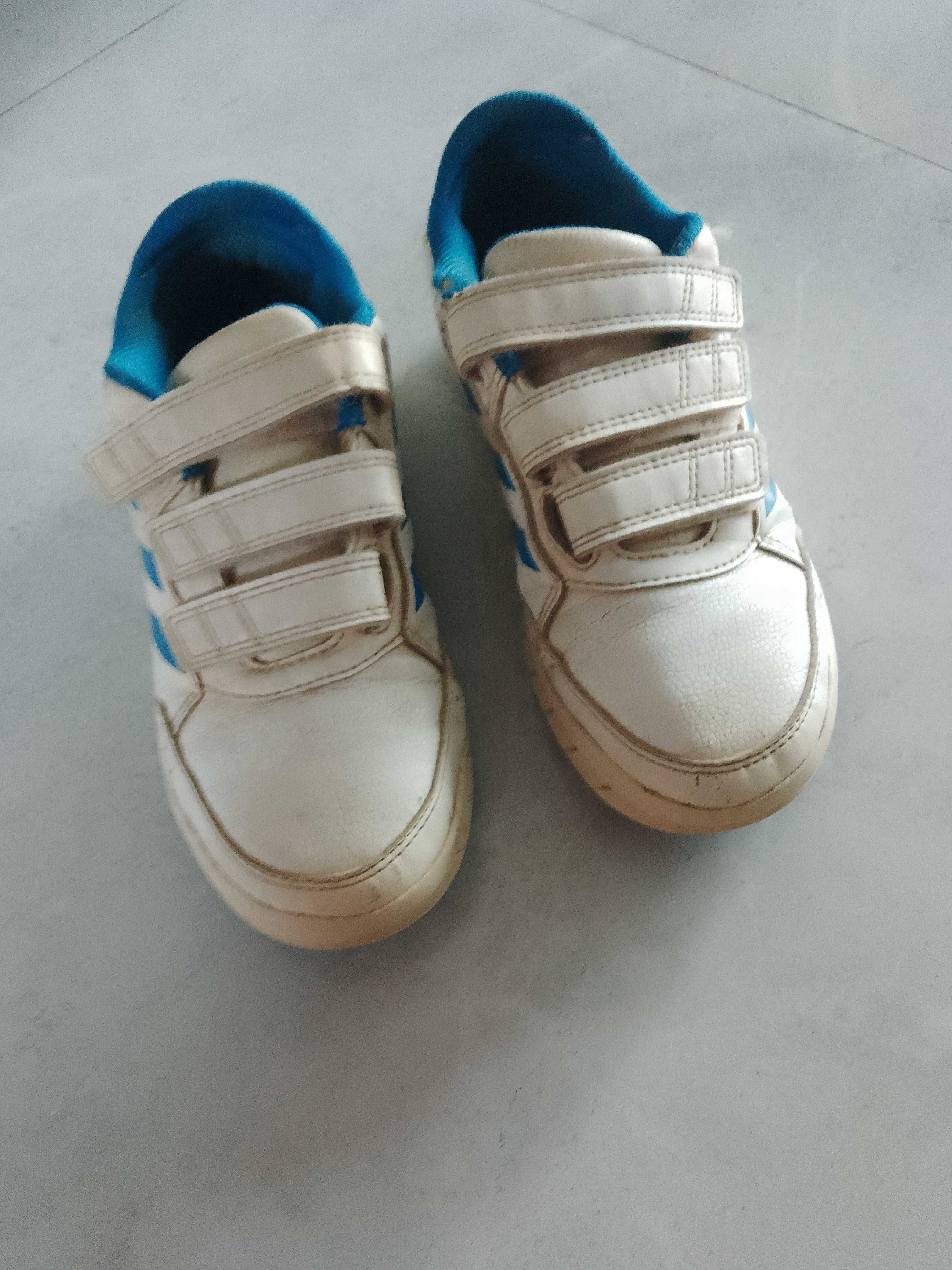 Buty adidas rozm 32 .Cena 25zl