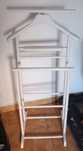 Cabide de pé para quarto