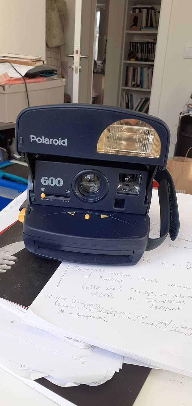 Vendo Polaroid 600