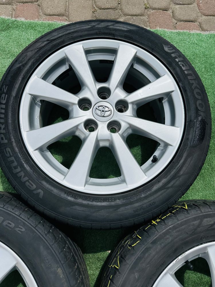 Диски 5/114.3 R17 Toyota 7J ET-45 з резиною 215/55 Hankook