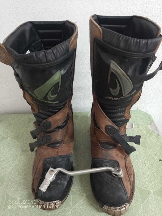 Botas para andar de moto com peseira