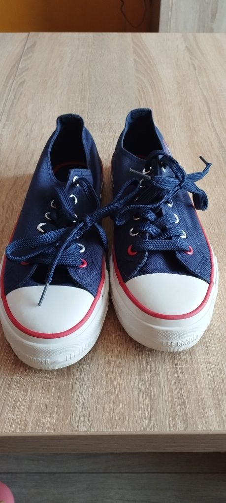 Tenisówki rozmiar 39 firmy Lee Cooper