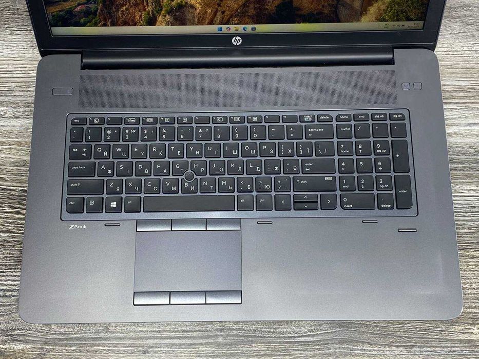 390	HP ZBook 17 G3 17.3"/ Xeon CPU E3-1575M 16/256Gb Nvidia Quadro 8Gb