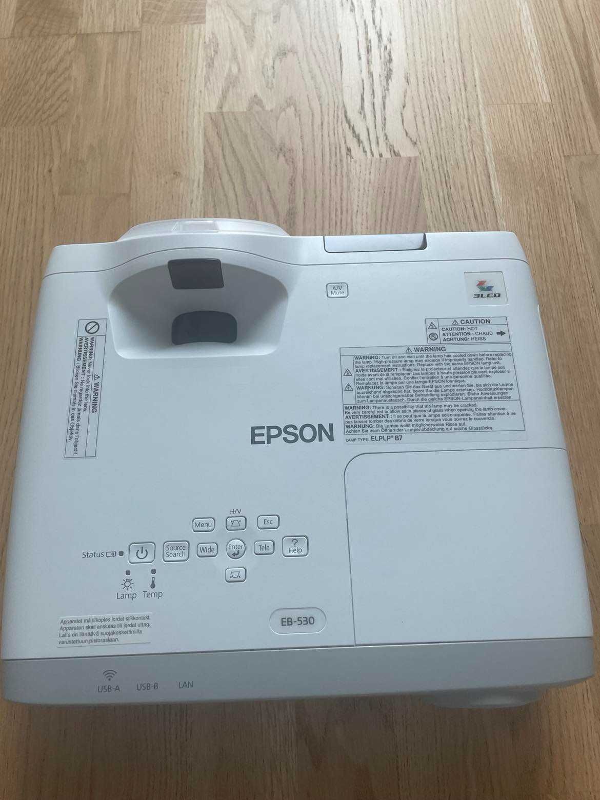 Projektor EPSON EB-530
