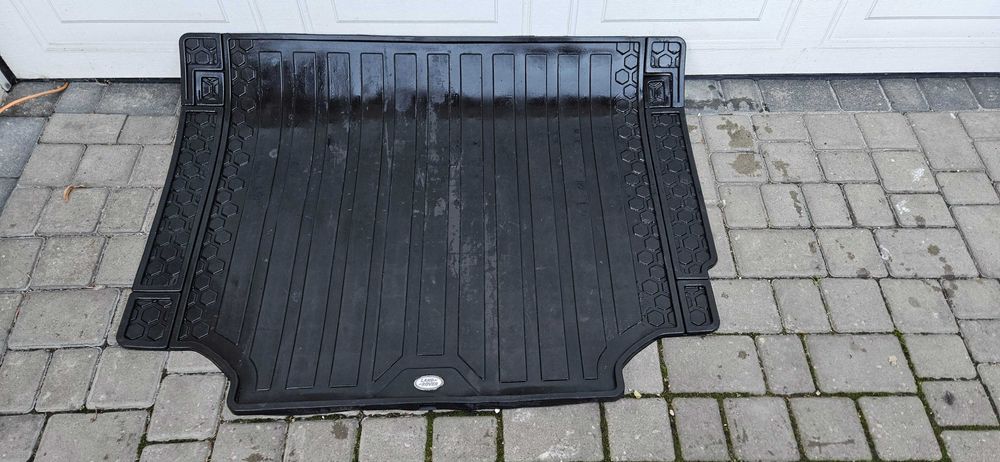 Land Rover Defender mata gumowa bagaznika OEM