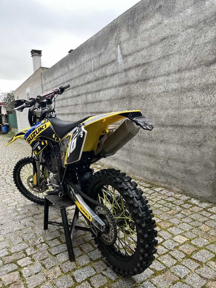 Suzuki RM-Z 250 Matriculada