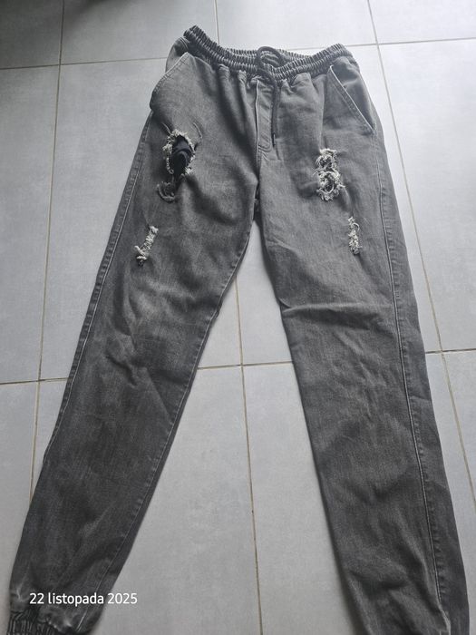 Spodnie joggery czarne