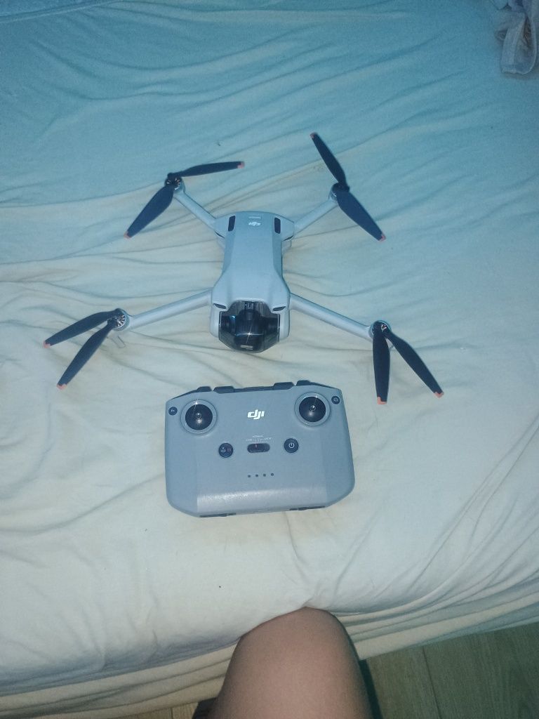 Dji mini 3 wszystko sprawne dron był używany z dwa razy