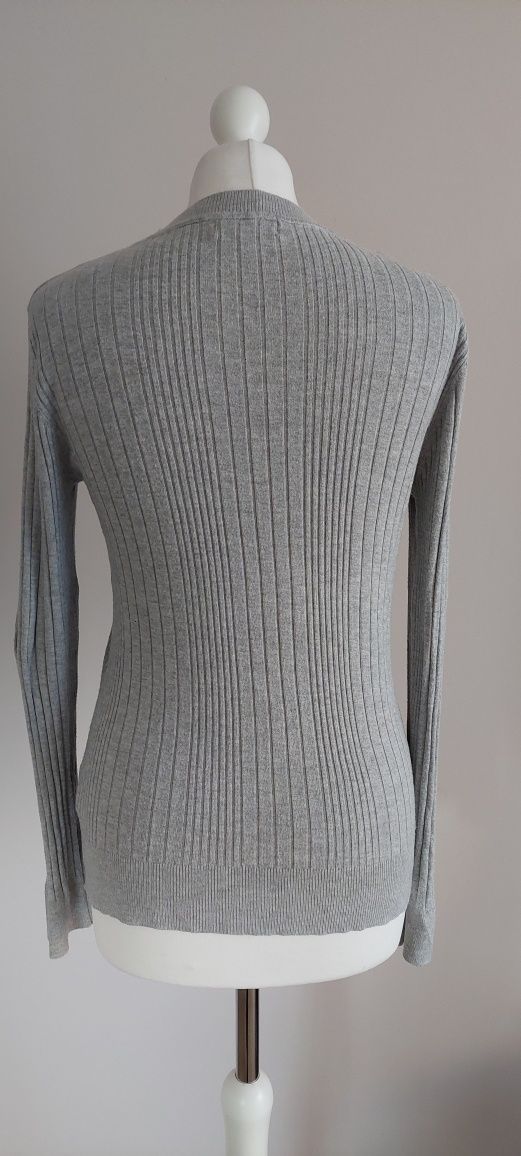New Look r.42 szary sweterek z aplikacją/ naszywka / kwiaty