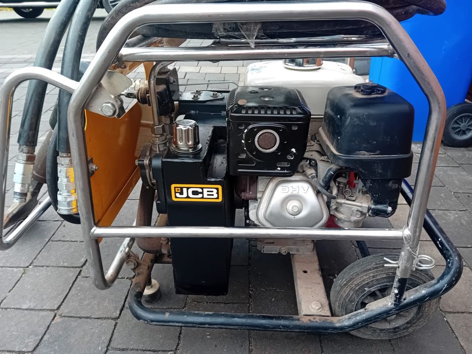 Mlot wyburzeniowy JCB 2022r