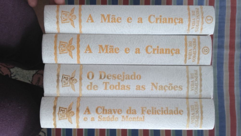 Coleção de livros A mãe e a Criança- princípios básicos