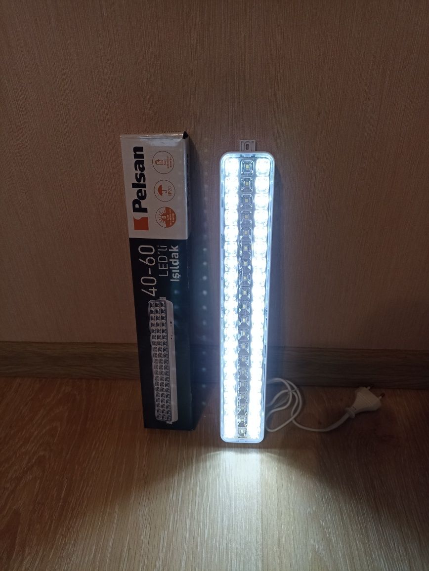 Фонарь светодиодный Pelsan 60 LED аккумуляторный аварийного освещения.