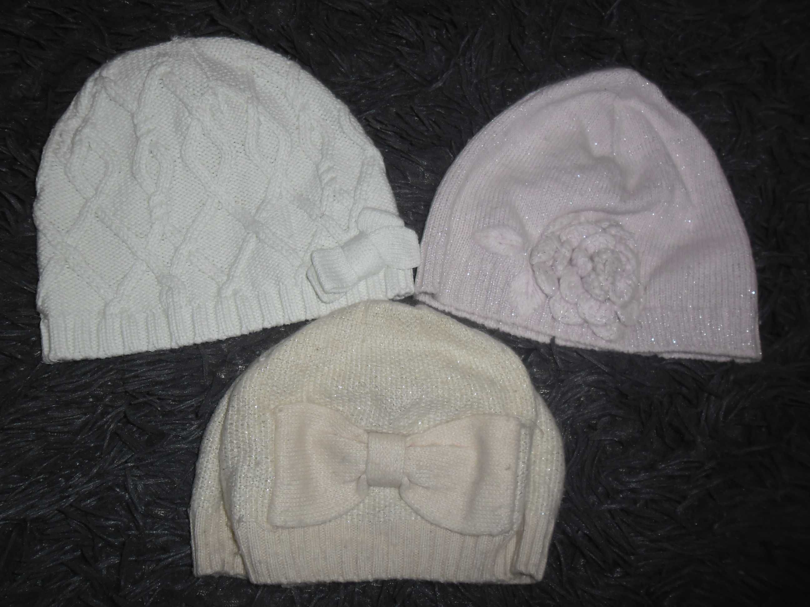 H&M 3 pak czapek z kokarda, z kwiatem srebrna nitka 104/116