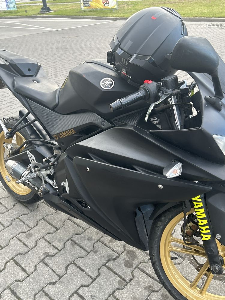 Motocykl Yamaha Yzf R125