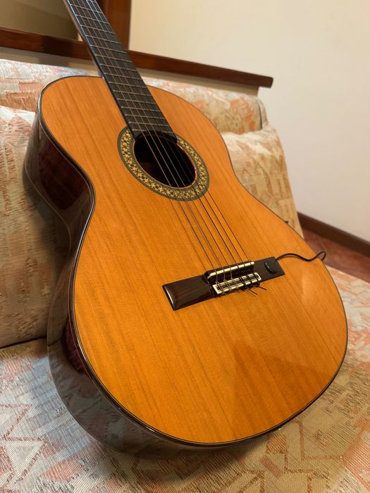 Vendo Guitarra Alhambra 4P