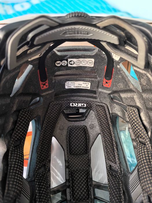 Kask MTB Gravel GIRO Manifest Mips Spherical M
