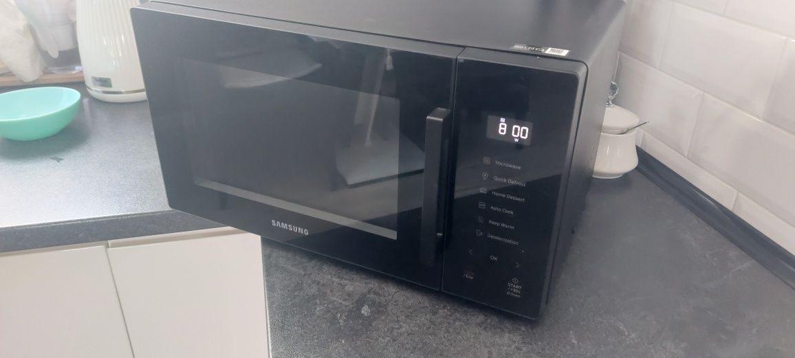 Mikrofalówka Samsung 1,5 roczna kuchenka mikrofalowa