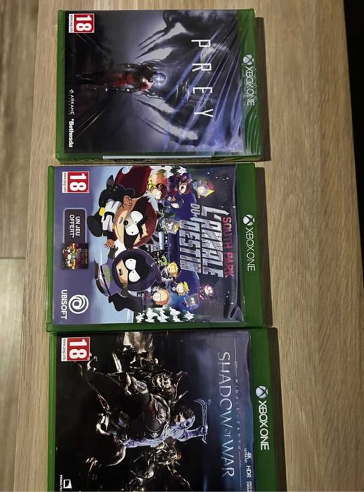 Xbox Series X + 2 pady + 3 gry