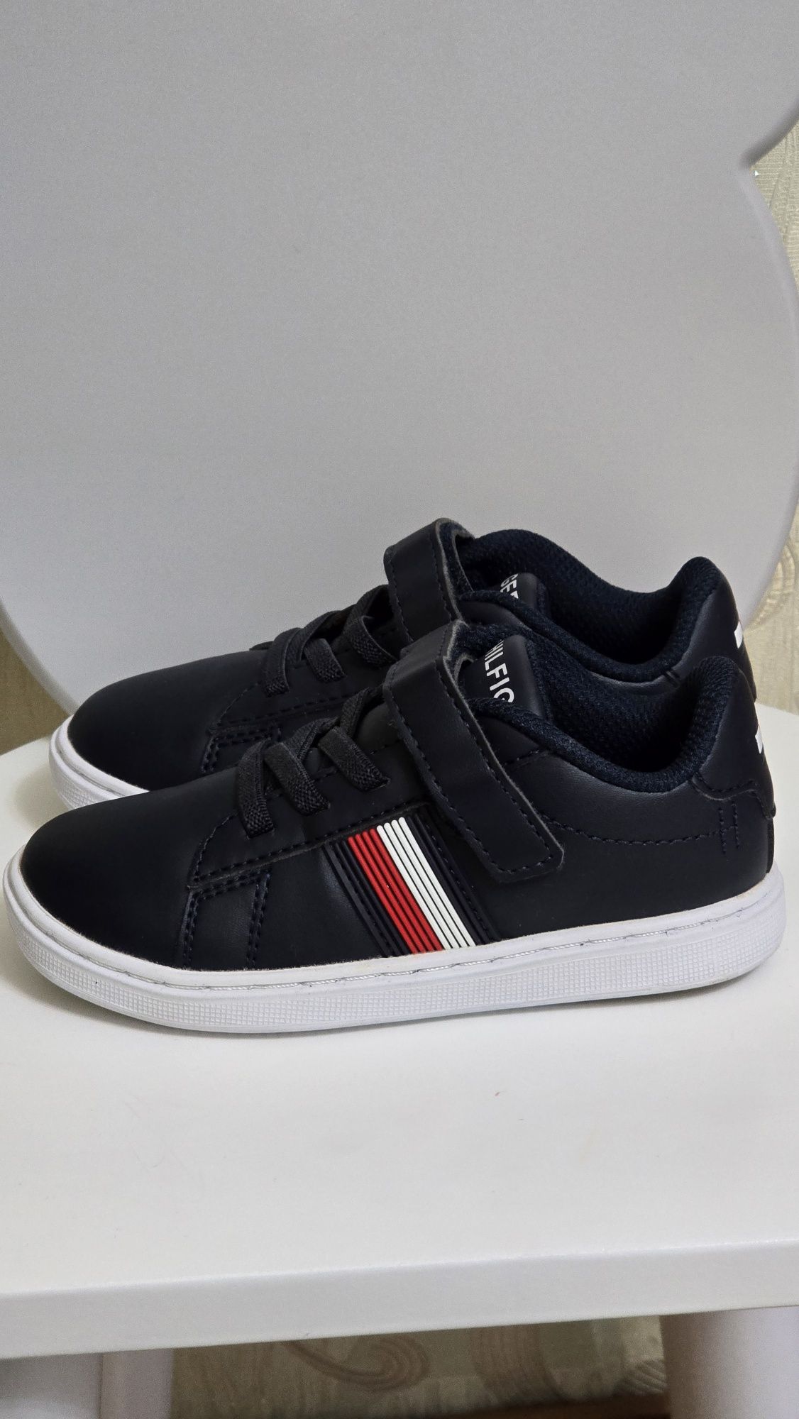Продам оригинальные кеды ТOMMY HILFIGER