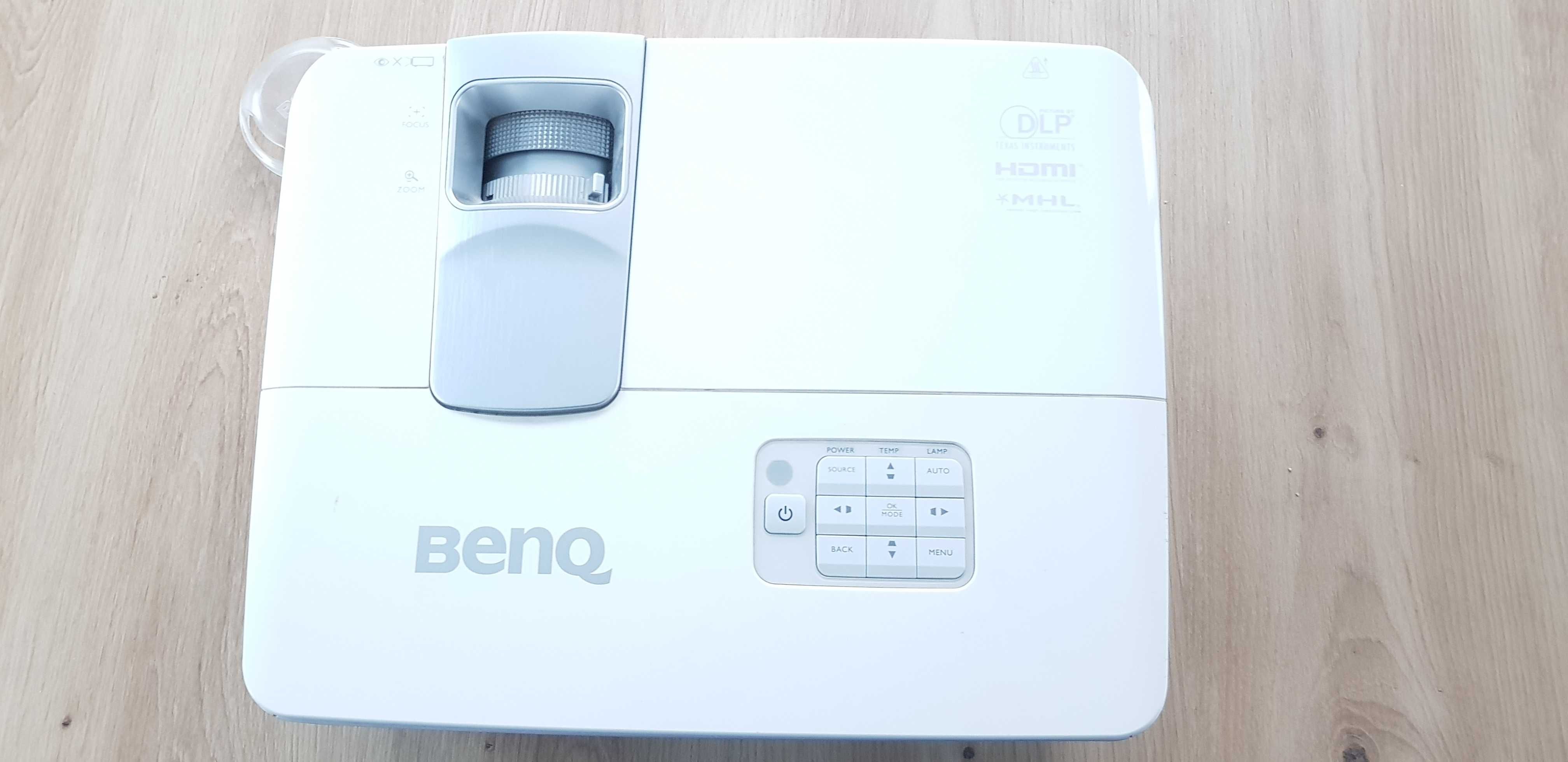 BenQ W1080ST+ DLP