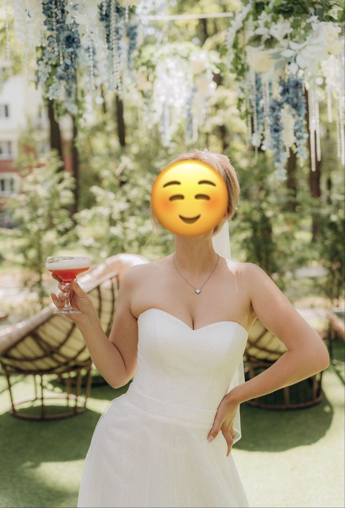 Продам чудову весільну сукню