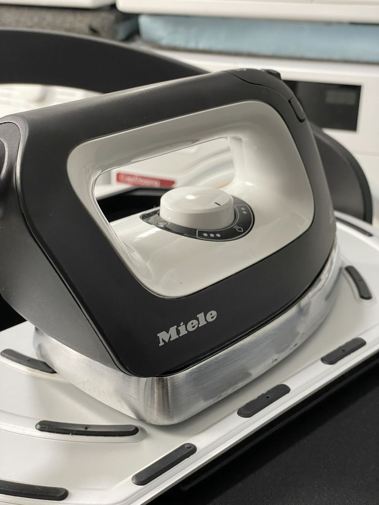 ТОПОВА Прасувальна система Miele B2847 ІДЕАЛЬНИЙ стан