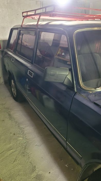 Автомобиль ВАЗ 2104.