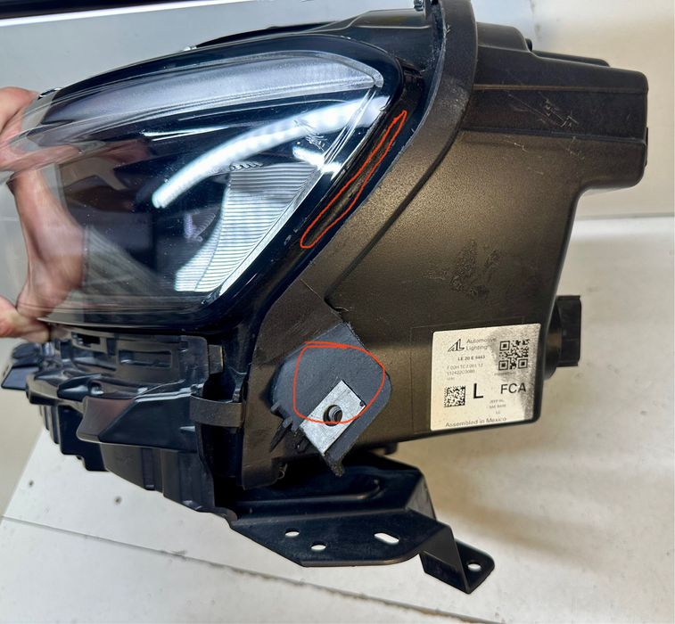 Фара ліва Jeep Grand Cherokee 2021 2022 2023 USA