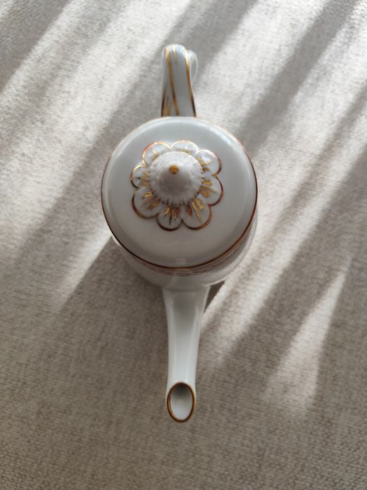 Elegância na sua mesa: Cafeteira/Leiteira Vista Alegre