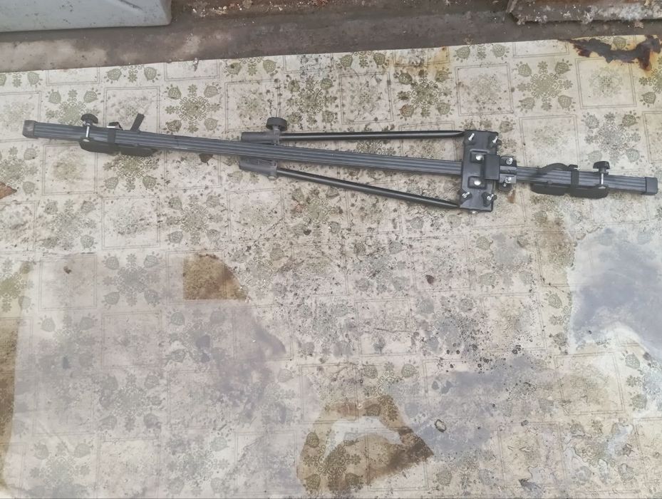 Багажник для перевозки велосипедов.