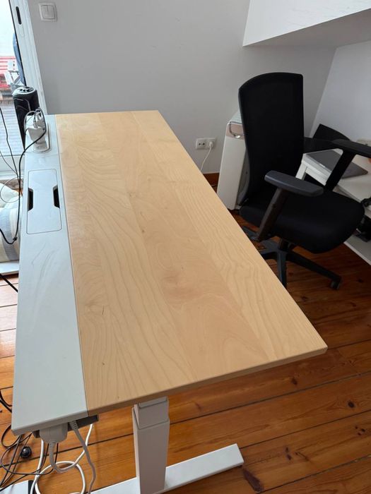 Secretária elétrica regulável em altura IKEA Mittzon/electric desk