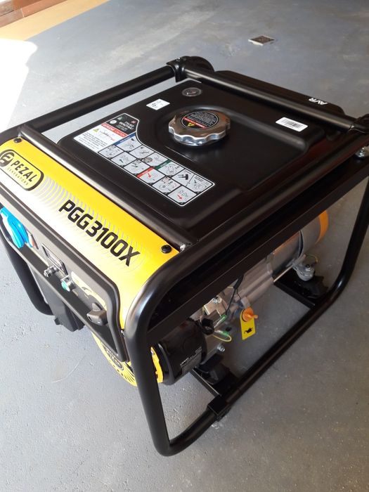 NOWY Agregat prądotwórczy Pezal PGG 3100X 3 kW mocny