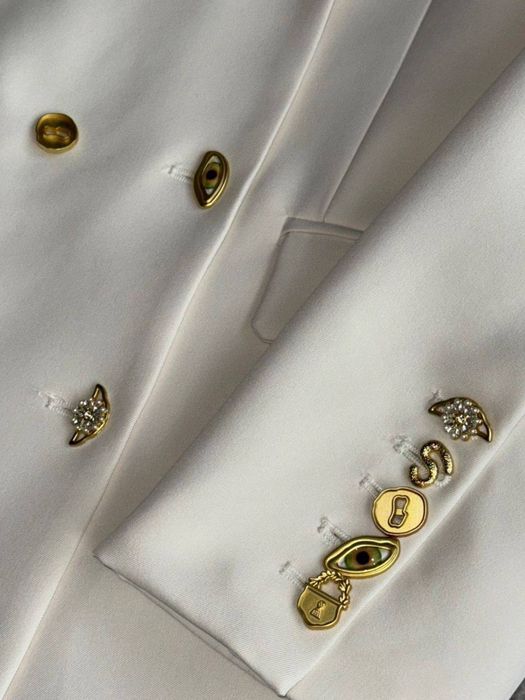 Пиджак женский ! А наличии черный, белый цвет