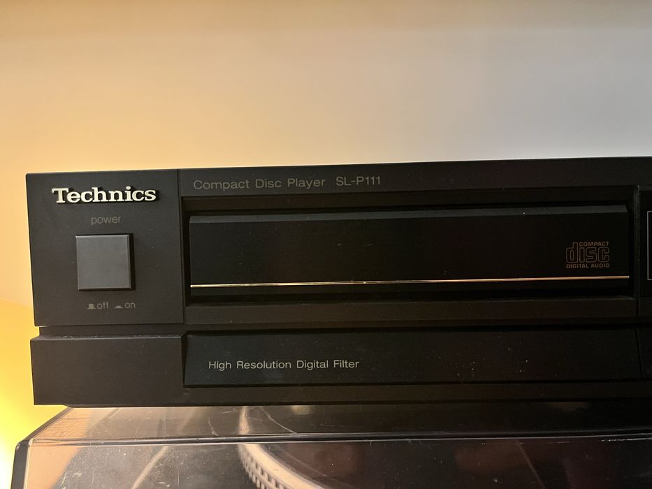 Odtwarzacz CD Technics SL-P111
