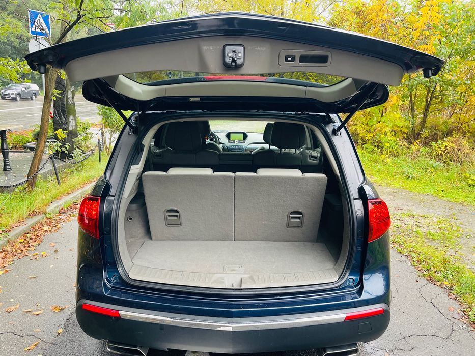 Acura MDX семь мест полная комплектация