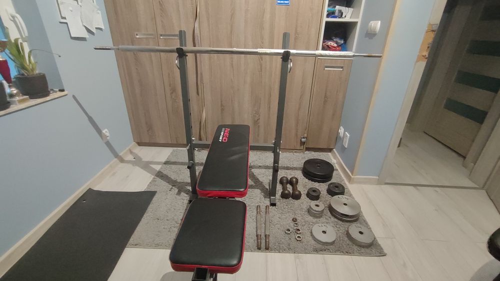 Sprzedam ławeczkę treningową z hantlami