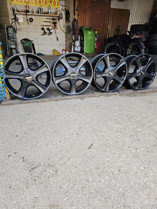 Felgi Aluminiowe Toyota Tundra R18 5x150 ET35-8J