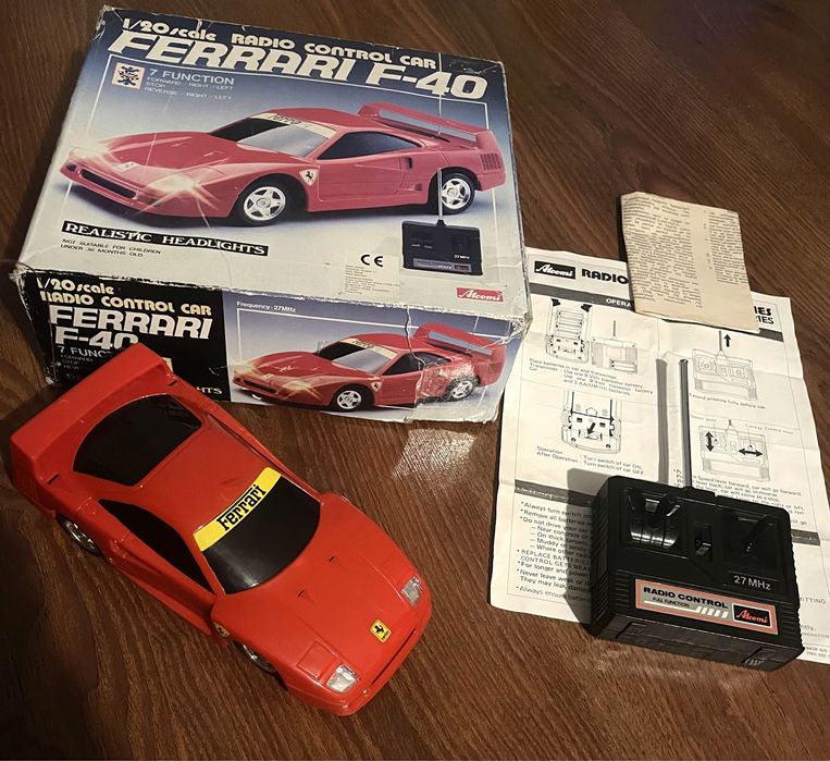 Stara zabawka Ferrari F40 RC zdalnie sterowane pudełko prl ddr