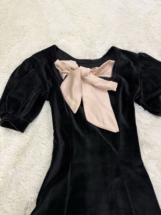 Оксамитова сукня, позаду бант ххс-хс