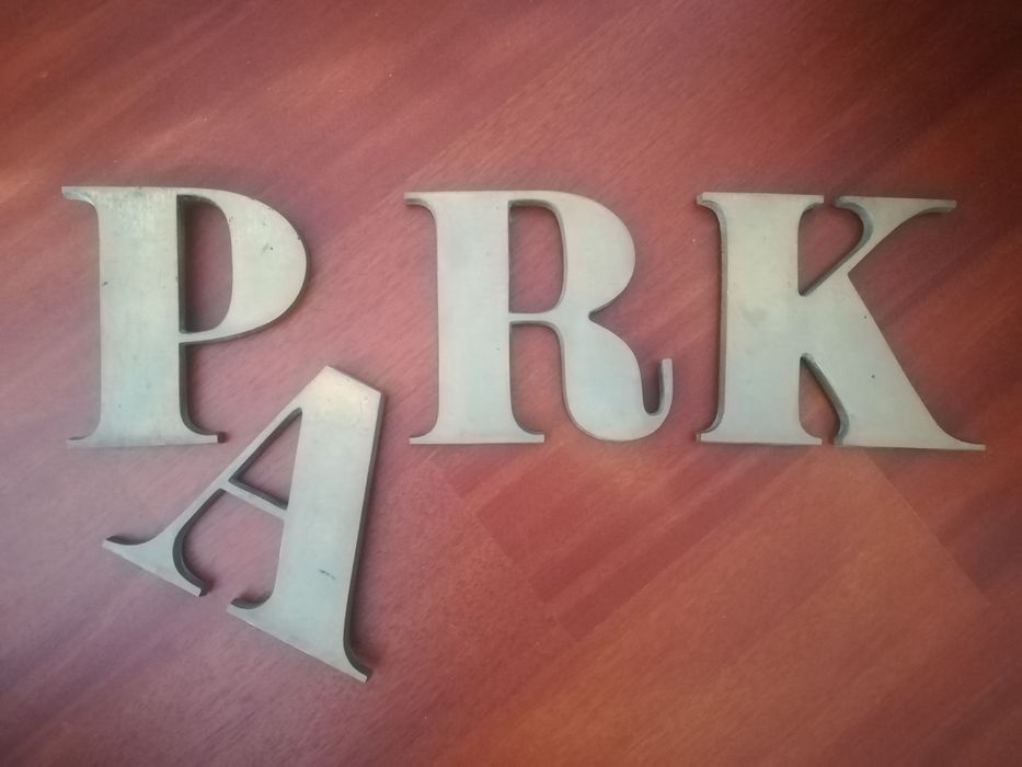 Conjunto de 7 Letras em Bronze.