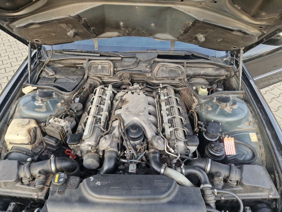 Бмв е38 740d 2001