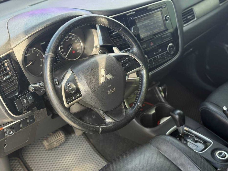 Mitsubishi Outlander 2013, 2.4 газ/бензин