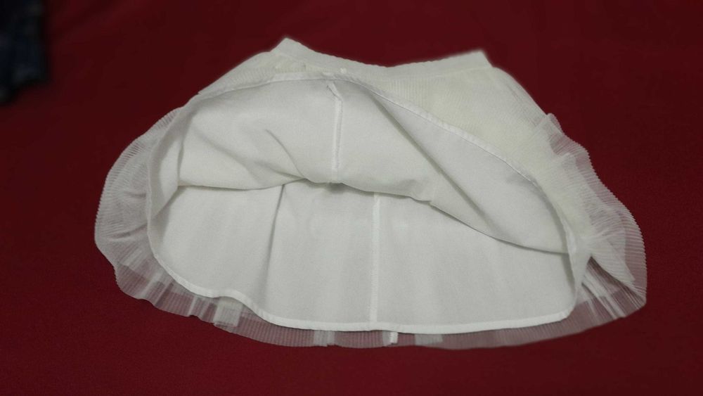 Saia branca da Mayoral