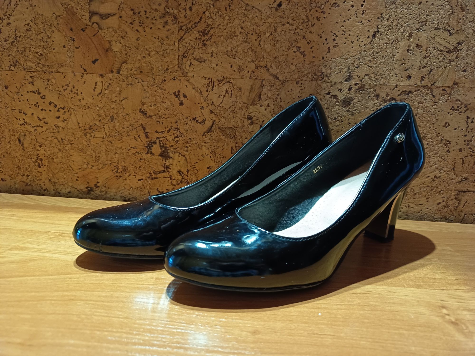 Buty na słupku rozmiar 39