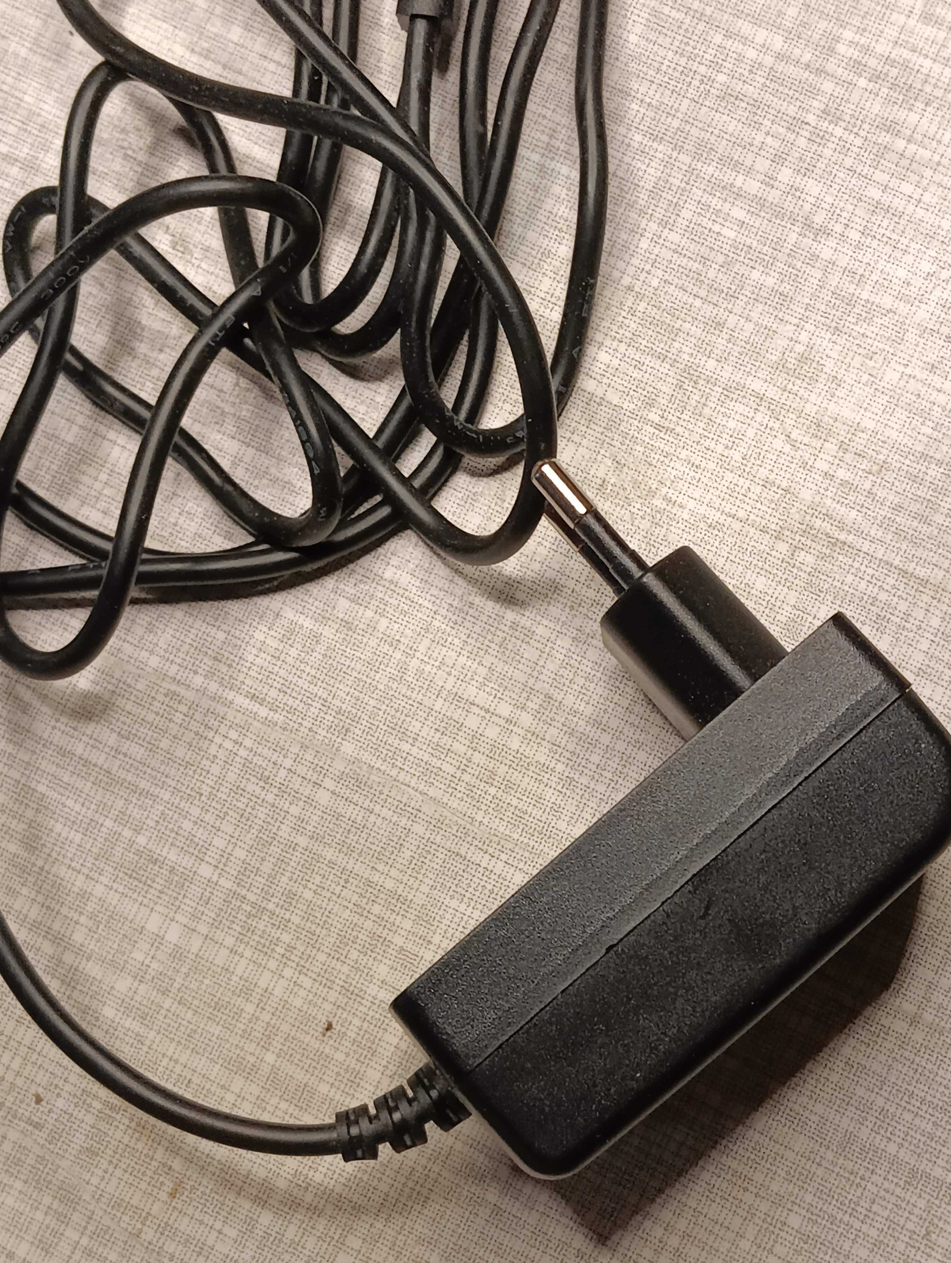 Блок питания живлення зарядное 4.2V 2.0A (3.5mm)