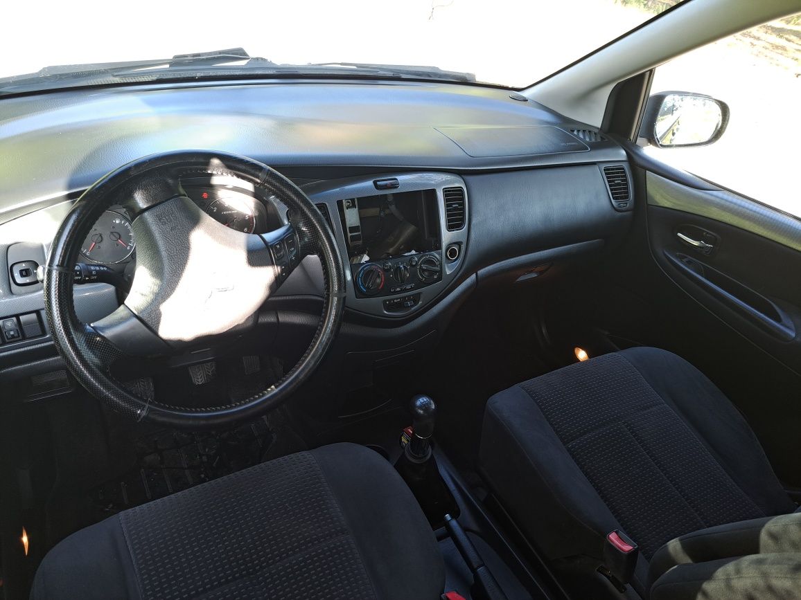 Mazda MPV lift 2.0 diesel opłaty na rok 6 osobowa
