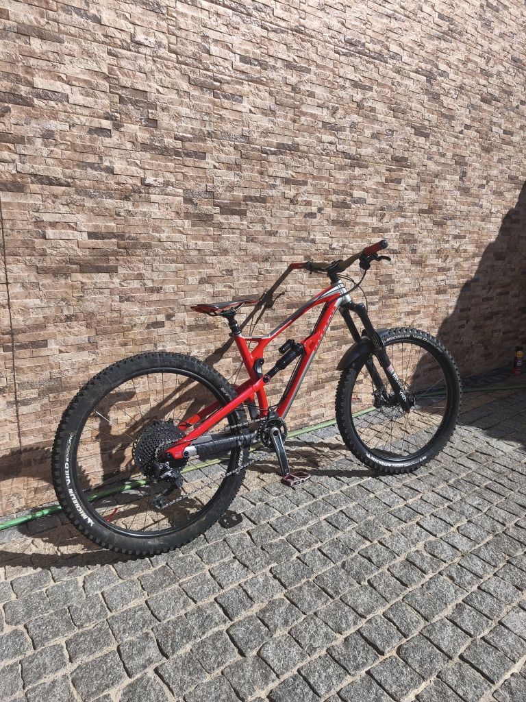 Nukeproof mega enduro